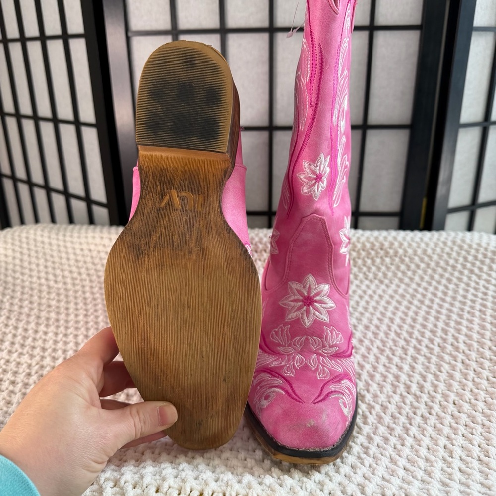IUV Women’s Pink Embroidered Western Cowboy Boots Size 8 - Picture 7 of 8